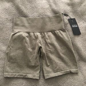 NVGTN Pro Shorts in Khaki